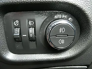 Used 2018 Vauxhall Astra Sri Nav Red - Interior and Exterior details 13