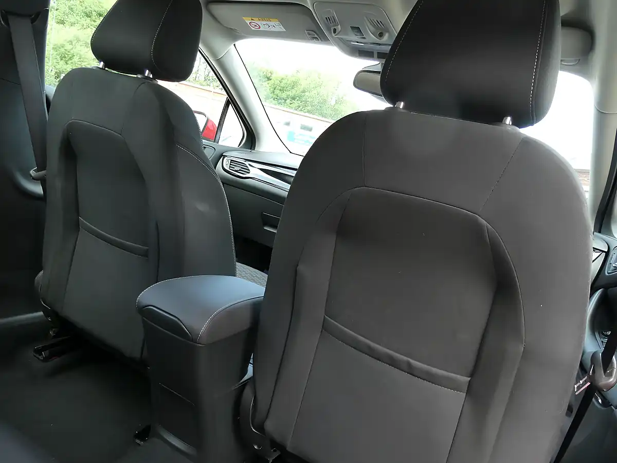 Used 2018 Vauxhall Astra Sri Nav Red - Interior and Exterior details 16