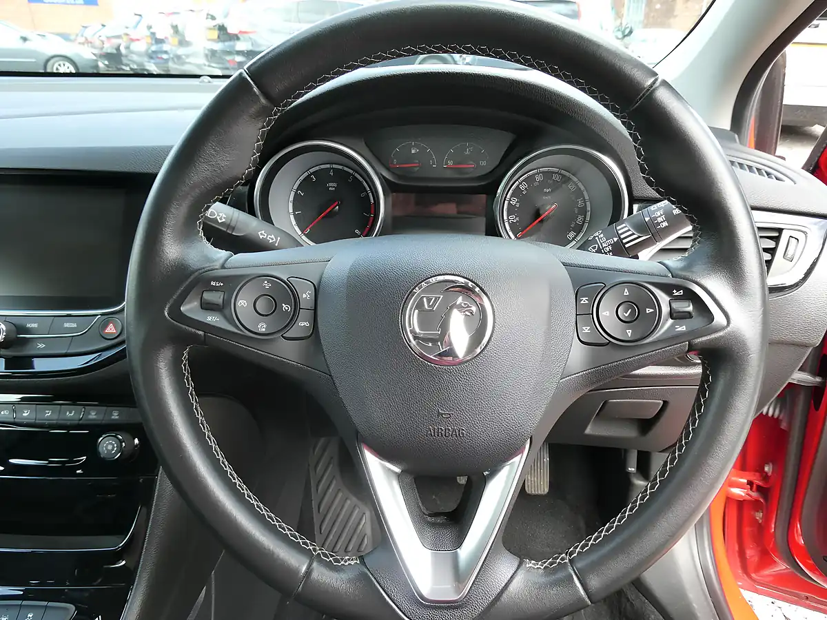 Used 2018 Vauxhall Astra Sri Nav Red - Interior and Exterior details 7