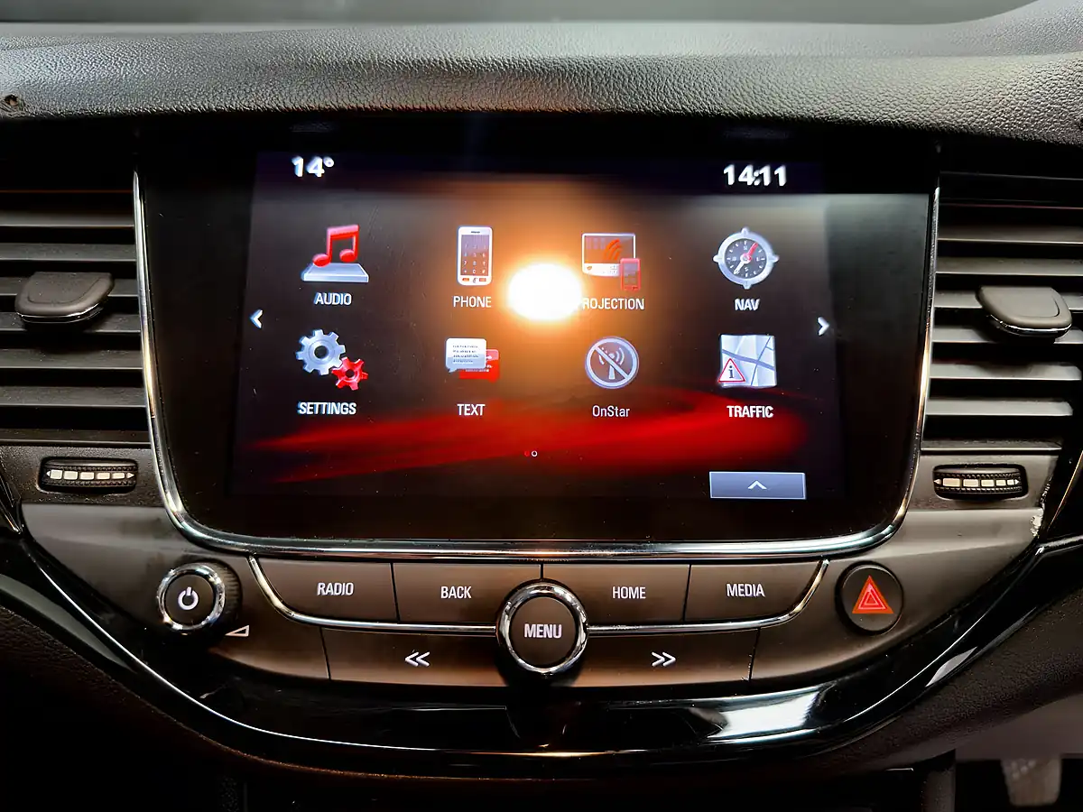 Used 2018 Vauxhall Astra Sri Nav Silver - Interior and Exterior details 17