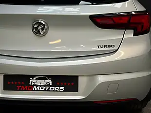 Used 2018 Vauxhall Astra Sri Nav Silver - Interior and Exterior details 9
