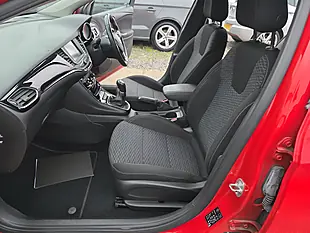 Used 2018 Vauxhall Astra Sri Red - Interior and Exterior details 10