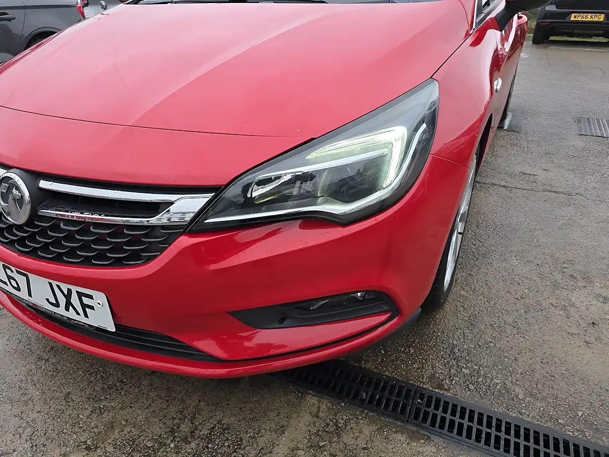 Used 2018 Vauxhall Astra Sri Red - Interior and Exterior details 17