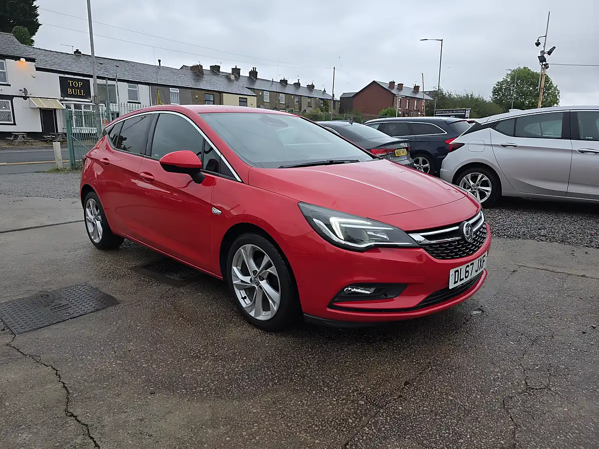 Used 2018 Vauxhall Astra Sri Red - Interior and Exterior details 2