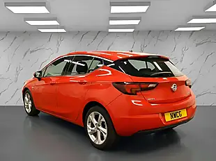 Used 2018 Vauxhall Astra Sri Red - Interior and Exterior details 3