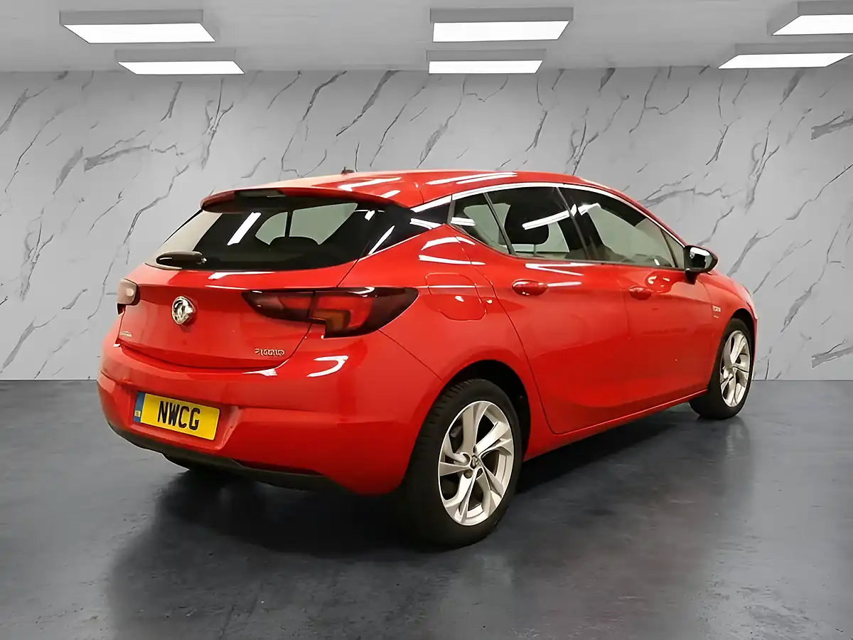 Used 2018 Vauxhall Astra Sri Red - Interior and Exterior details 4
