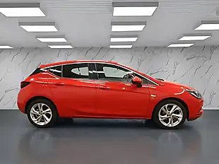 Used 2018 Vauxhall Astra Sri Red - Interior and Exterior details 6