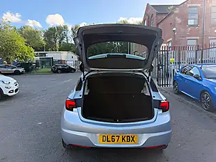 Used 2018 Vauxhall Astra Sri Silver - Interior and Exterior details 14