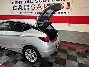 Used 2018 Vauxhall Astra Sri Silver - Interior and Exterior details 9