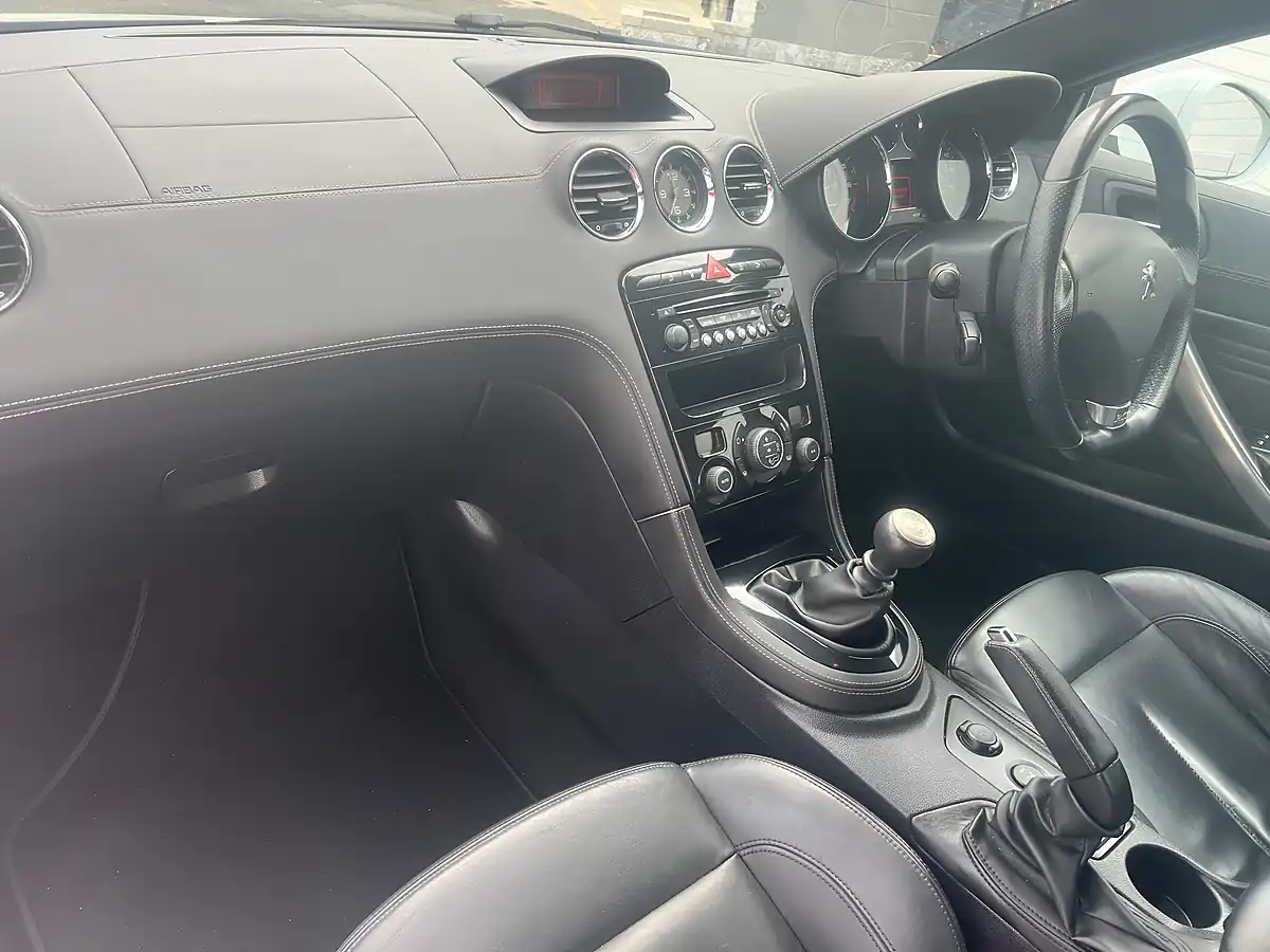 Used 2018 Vauxhall Astra Sri Sports Tourer Blue - Interior and Exterior details 12