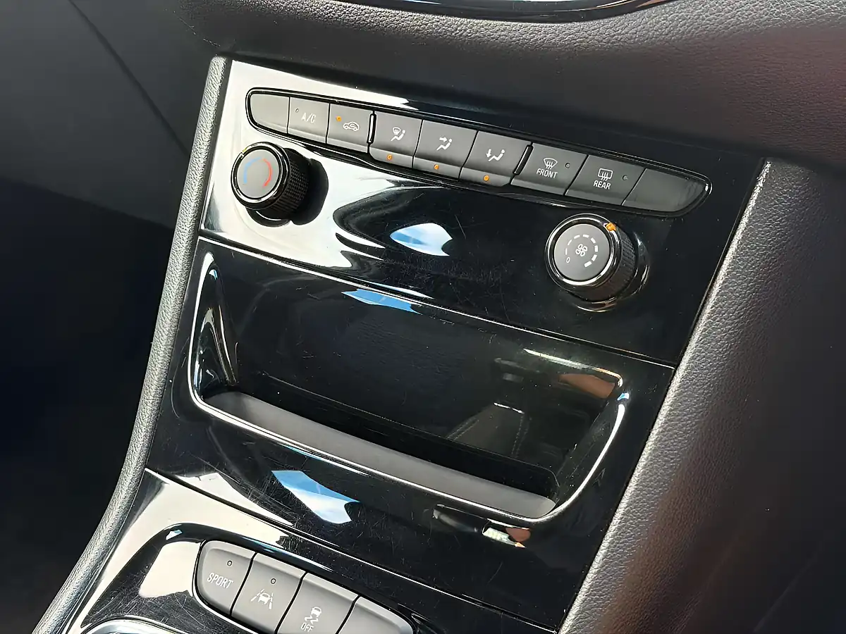 Used 2018 Vauxhall Astra Sri Vx Line Nav Black - Interior and Exterior details 17