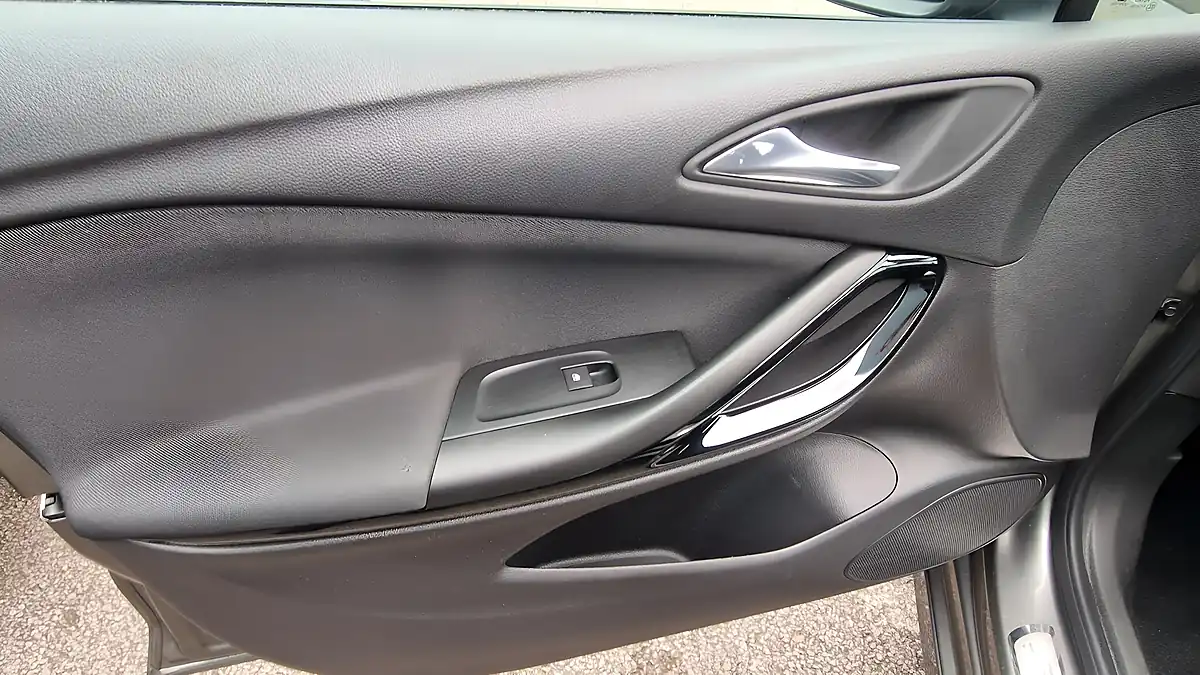 Used 2018 Vauxhall Astra Sri Vx Line Nav Grey - Interior and Exterior details 12