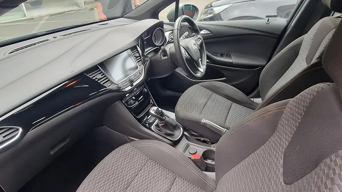 Used 2018 Vauxhall Astra Sri Vx Line Nav Grey - Interior and Exterior details 17