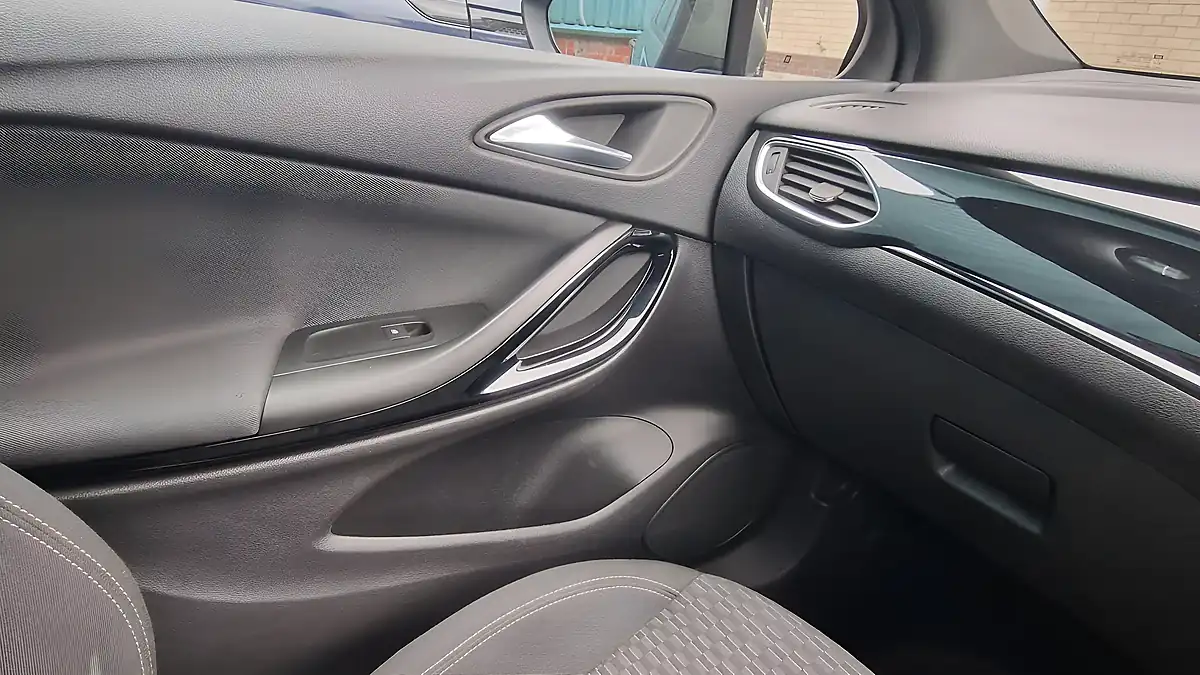 Used 2018 Vauxhall Astra Sri Vx Line Nav Grey - Interior and Exterior details 20