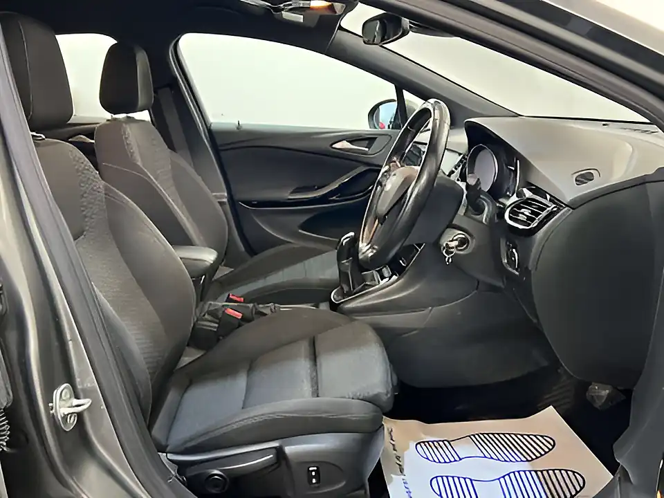 Used 2018 Vauxhall Astra Sri Vx-Line Nav Grey - Interior and Exterior details 13