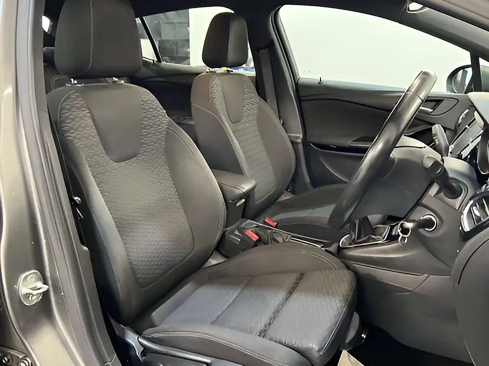 Used 2018 Vauxhall Astra Sri Vx-Line Nav Grey - Interior and Exterior details 14