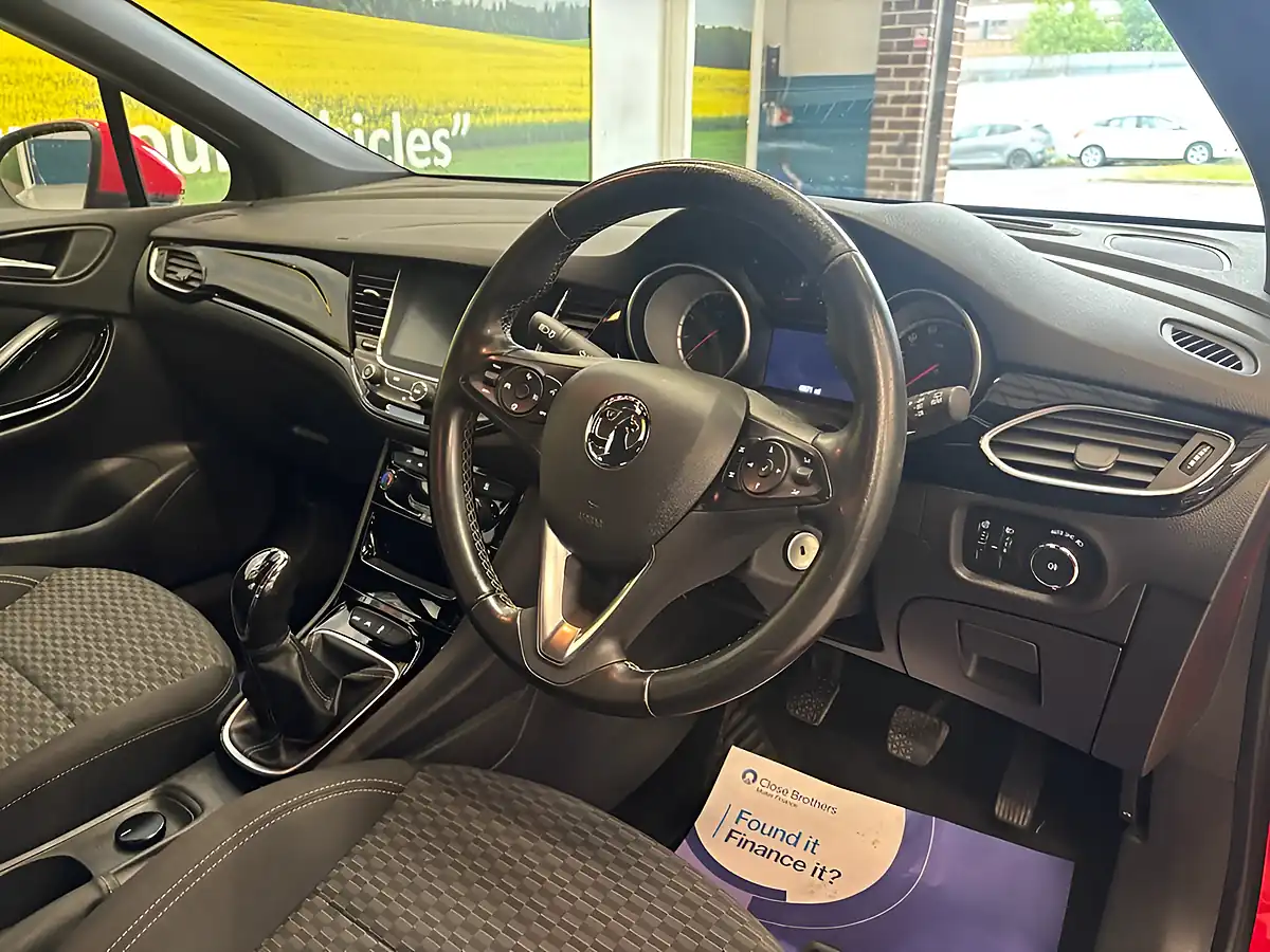 Used 2018 Vauxhall Astra Sri Vx Line Nav Red - Interior and Exterior details 10