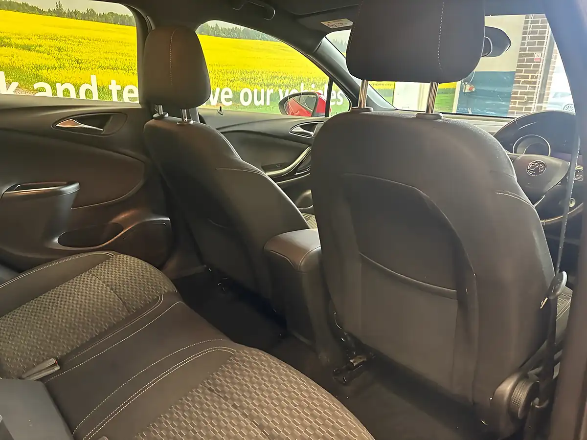 Used 2018 Vauxhall Astra Sri Vx Line Nav Red - Interior and Exterior details 16