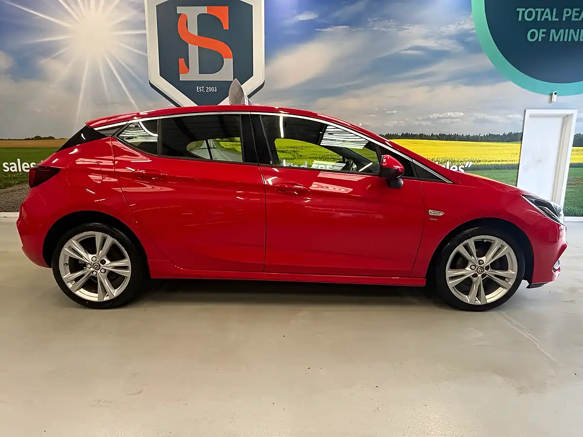 Used 2018 Vauxhall Astra Sri Vx Line Nav Red - Interior and Exterior details 4