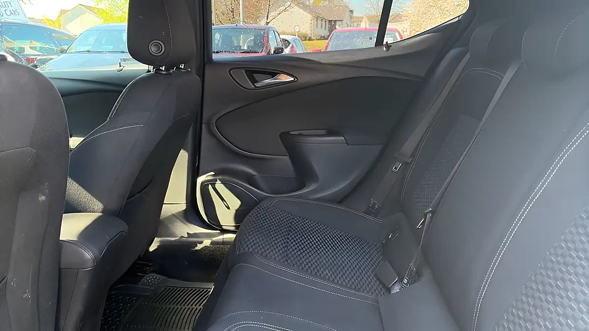 Used 2018 Vauxhall Astra Sri Vx Line Silver - Interior and Exterior details 14