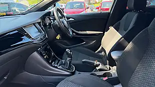 Used 2018 Vauxhall Astra Sri Vx Line Silver - Interior and Exterior details 6
