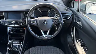 Used 2018 Vauxhall Astra Sri Vx Line Silver - Interior and Exterior details 8