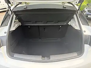Used 2018 Vauxhall Astra Sri White - Interior and Exterior details 12
