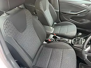Used 2018 Vauxhall Astra Sri White - Interior and Exterior details 15