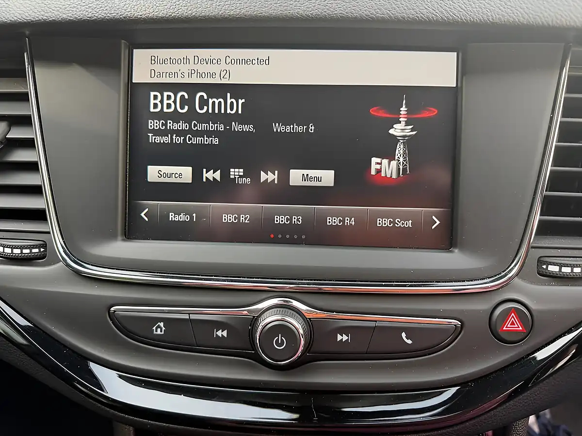 Used 2018 Vauxhall Astra Sri White - Interior and Exterior details 17