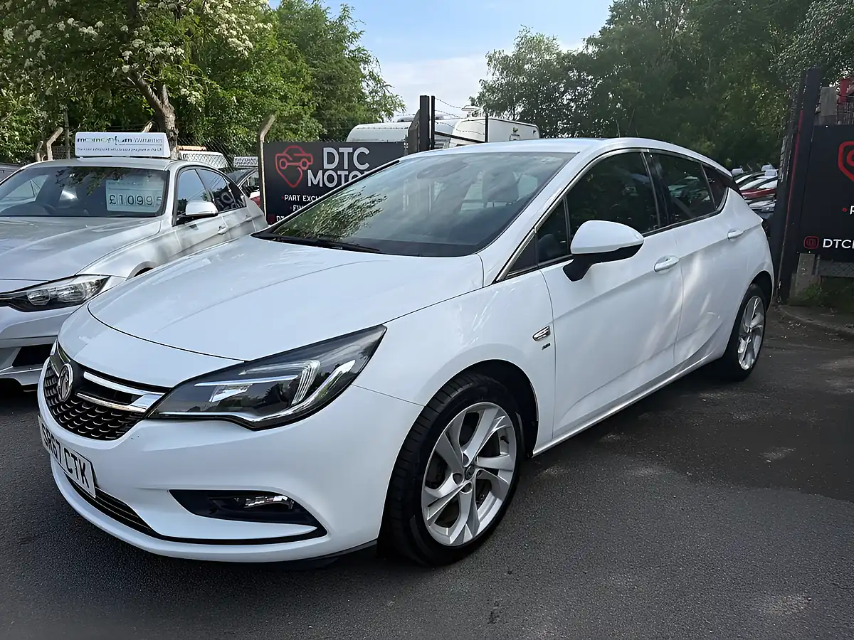 Used 2018 Vauxhall Astra Sri White - Interior and Exterior details 2