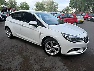 Used 2018 Vauxhall Astra Sri White - Interior and Exterior details 7