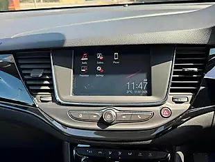 Used 2018 Vauxhall Astra Sri White - Interior and Exterior details 10