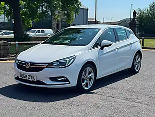 Used 2018 Vauxhall Astra Sri White - Interior and Exterior details 3