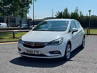 Used 2018 Vauxhall Astra Sri White - Interior and Exterior details 5