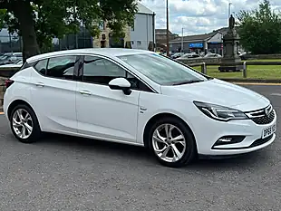 Used 2018 Vauxhall Astra Sri White - Interior and Exterior details 12