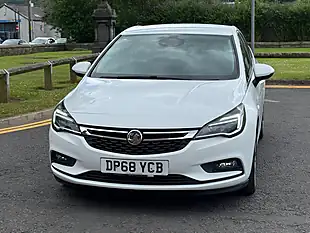 Used 2018 Vauxhall Astra Sri White - Interior and Exterior details 8