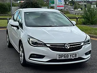 Used 2018 Vauxhall Astra Sri White - Interior and Exterior details 9