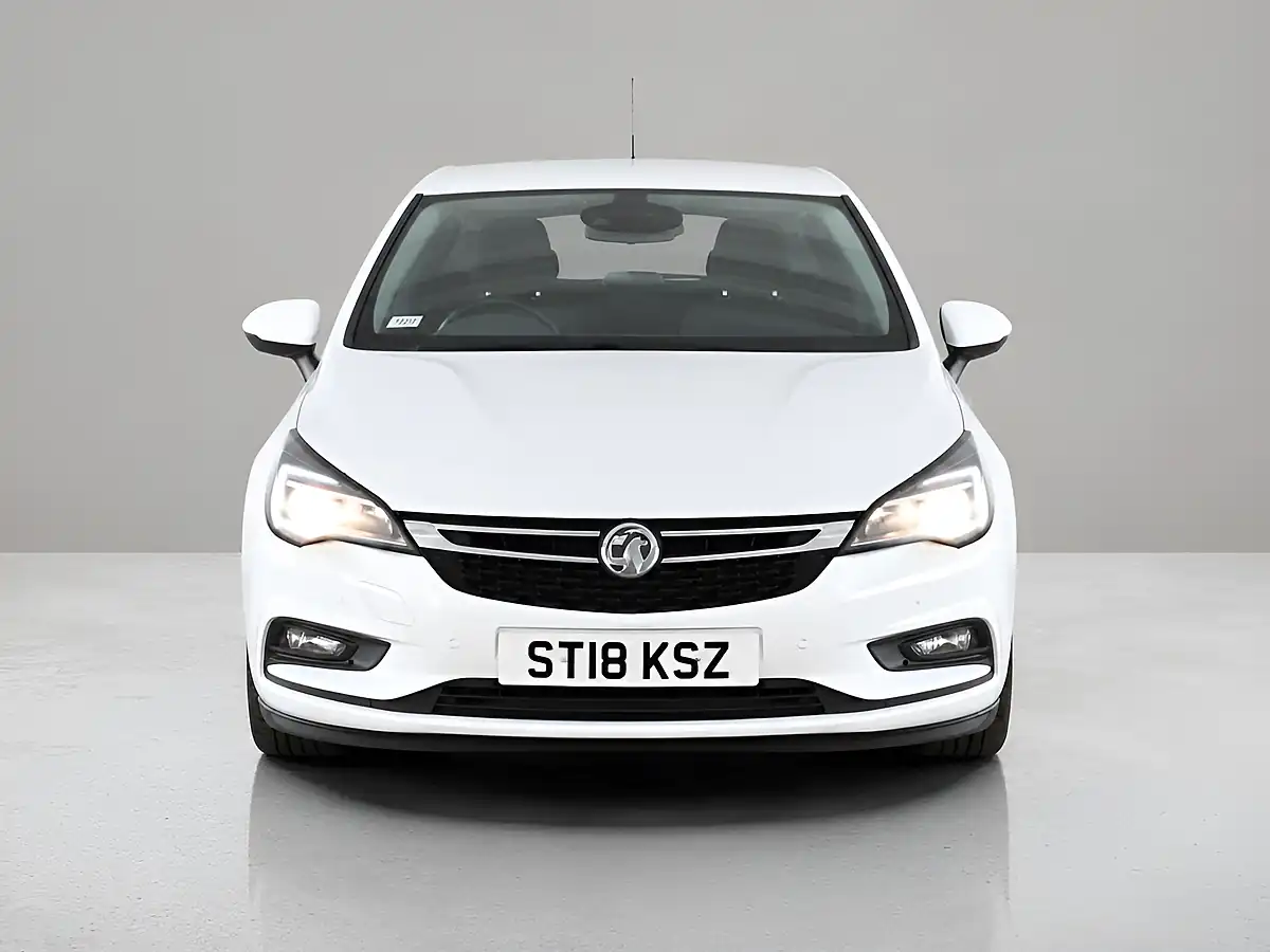 Used 2018 Vauxhall Astra Sri White - Interior and Exterior details 2