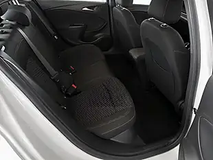 Used 2018 Vauxhall Astra Sri White - Interior and Exterior details 9