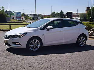 Used 2018 Vauxhall Astra Sri White - Interior and Exterior details 18