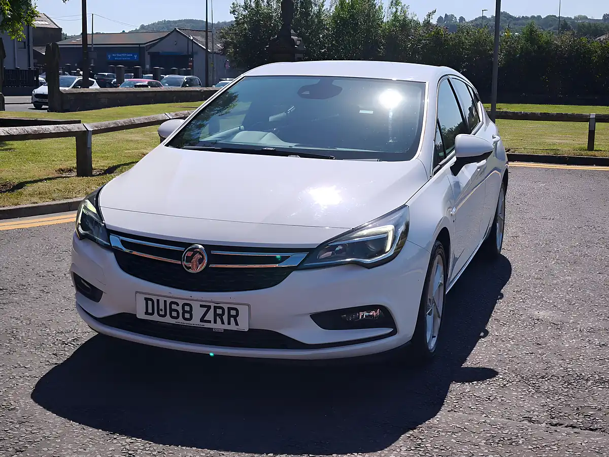 Used 2018 Vauxhall Astra Sri White - Interior and Exterior details 5