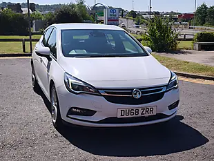 Used 2018 Vauxhall Astra Sri White - Interior and Exterior details 7