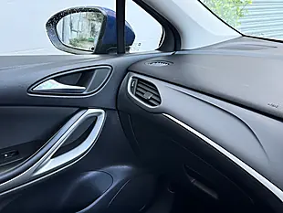 Used 2018 Vauxhall Astra Tech Line Nav Blue - Interior and Exterior details 19