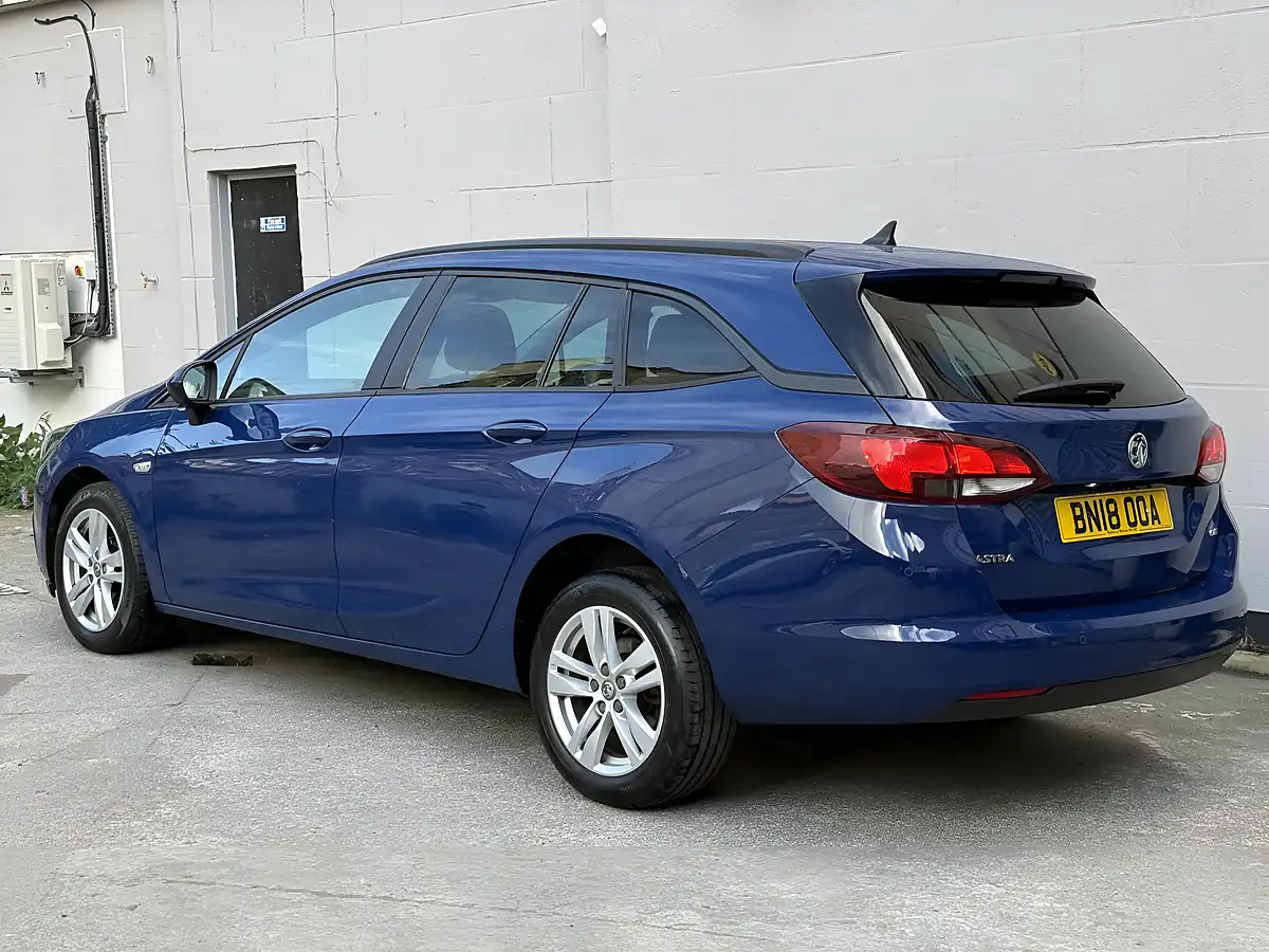 Used 2018 Vauxhall Astra Tech Line Nav Blue - Interior and Exterior details 3