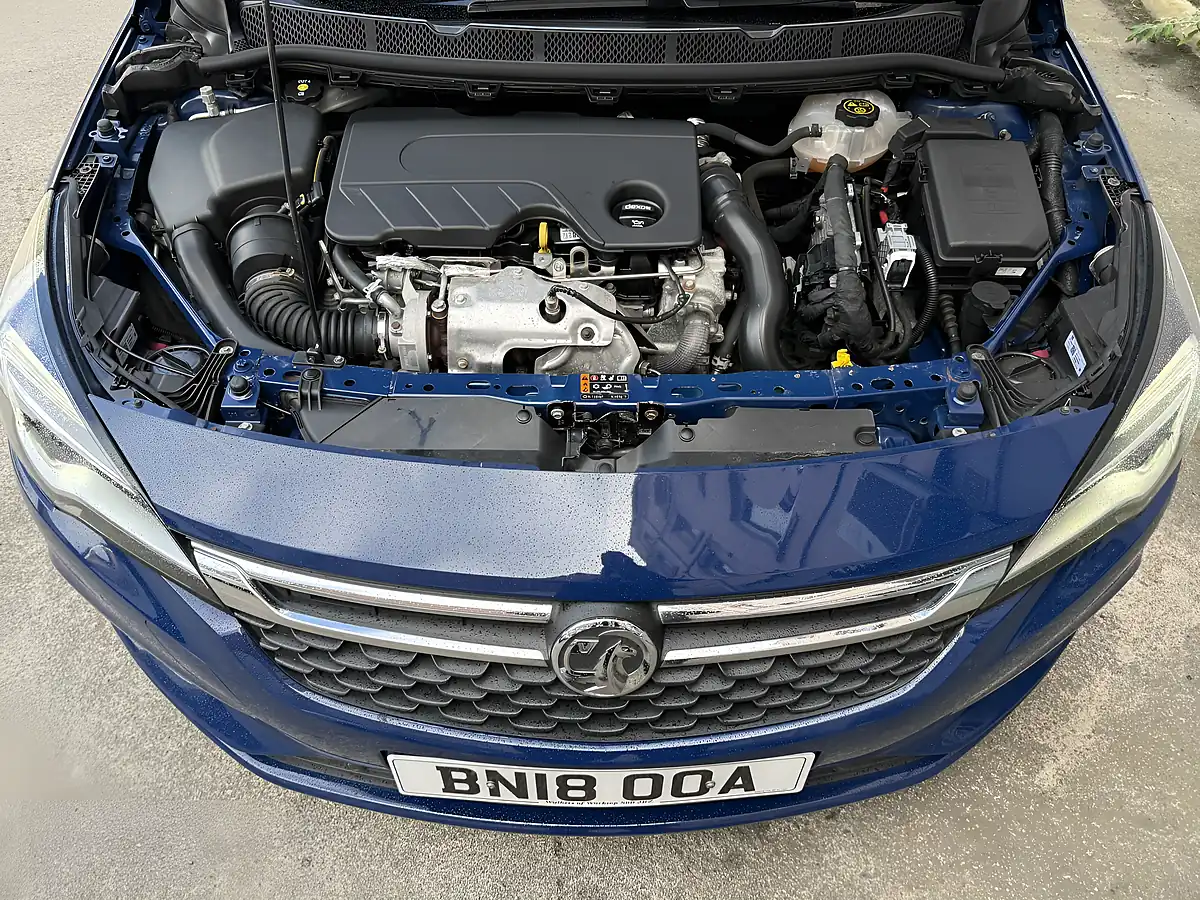 Used 2018 Vauxhall Astra Tech Line Nav Blue - Interior and Exterior details 9