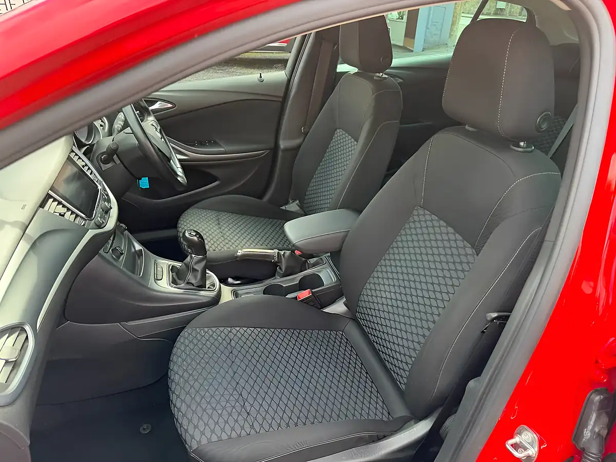 Used 2018 Vauxhall Astra Tech Line Nav Red - Interior and Exterior details 11