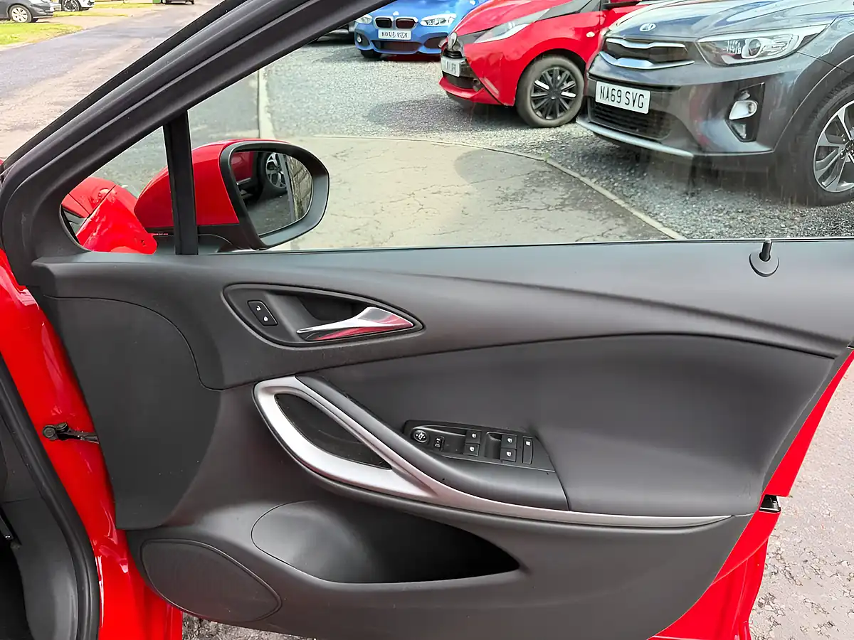 Used 2018 Vauxhall Astra Tech Line Nav Red - Interior and Exterior details 12