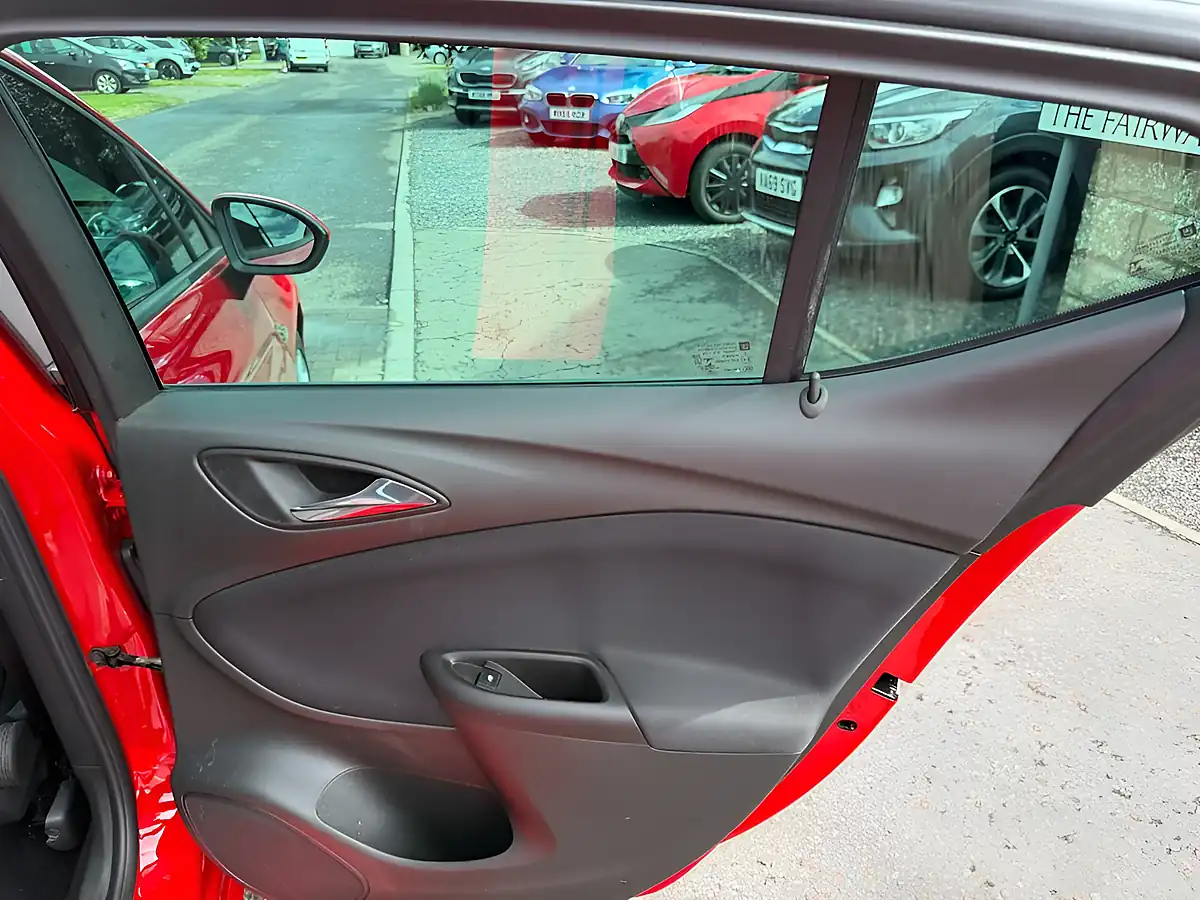 Used 2018 Vauxhall Astra Tech Line Nav Red - Interior and Exterior details 15