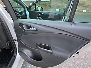 Used 2018 Vauxhall Astra Tech Line Nav Silver - Interior and Exterior details 13