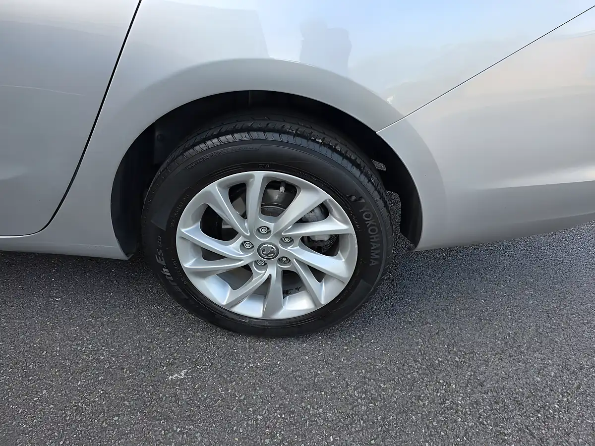 Used 2018 Vauxhall Astra Tech Line Nav Silver - Interior and Exterior details 18